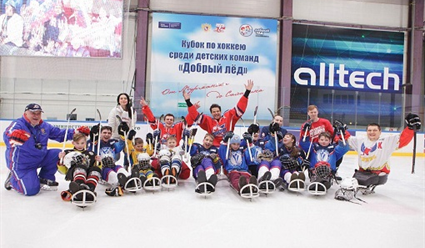 Первая в Подмосковье детская секция по следж-хоккею открылась в Одинцове